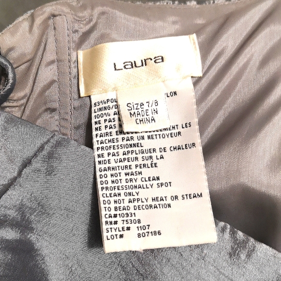 ❤️Host Pick❤️Laura metallic ball gown with puffy skirt. - Picture 3 of 8